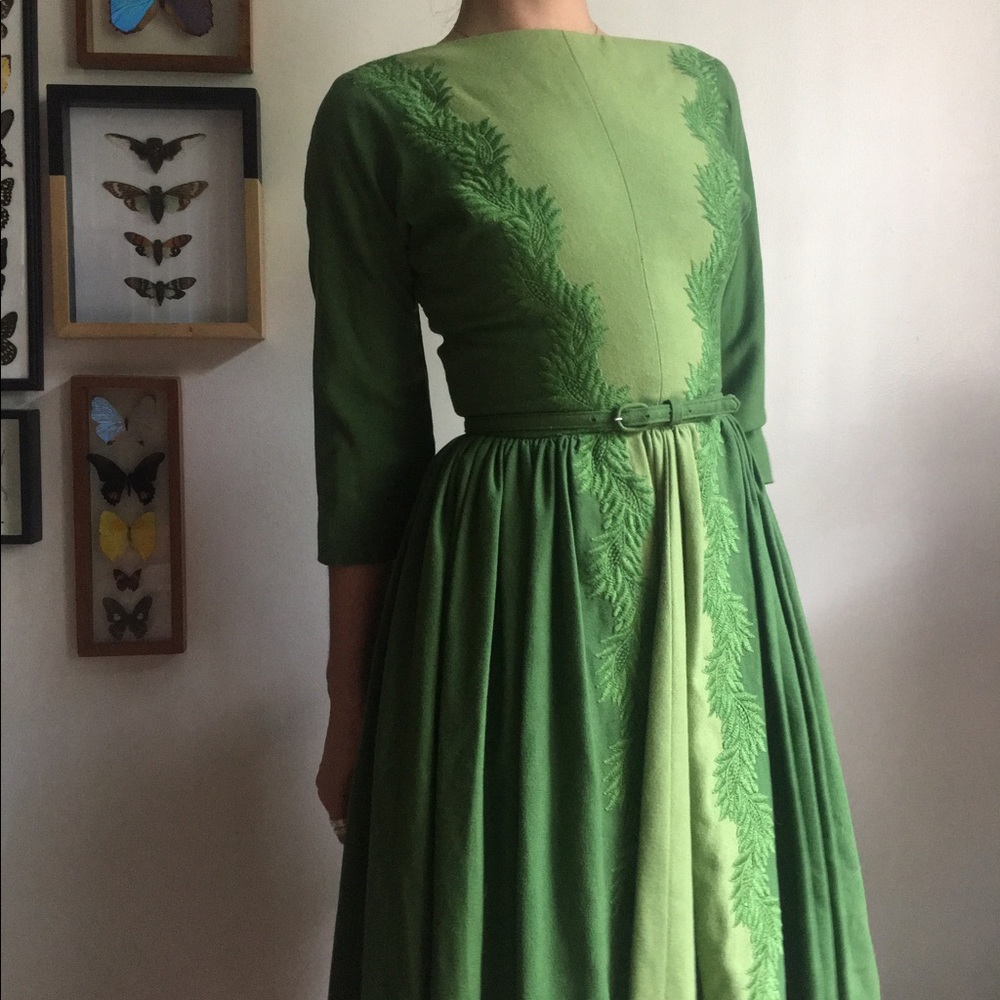 🔥PRICE DROP🔥 VINTAGE dress with leaf embroidery